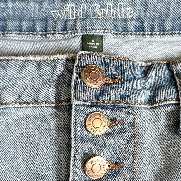 Wild Fable Vintage Style Light Wash Button Fly High Rise Mom Jeans Size 8 - Picture 7 of 8